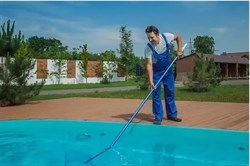 Донный пылесос Chemoform для овальных бассейнов  10 - 5.5 м / щётка, штанга, шланг (12м) 210550 - фото 194656