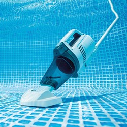 Intex 28628 Пылесос аккумуляторный ручной, для ухода за бассейнном и SPA / 100 минут / 64 л/м - фото 195128
